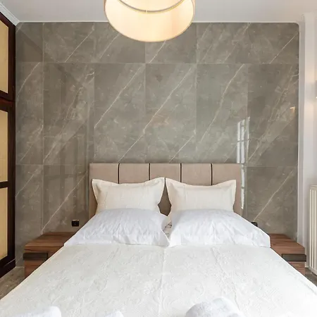 Makima Naxos Town شقة